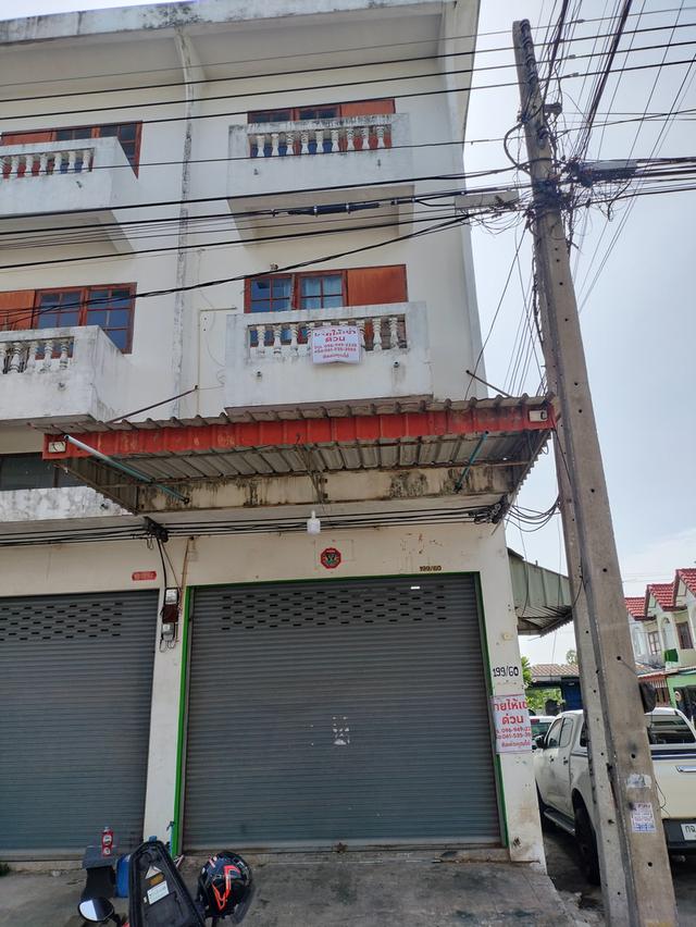 อาคารพาณิชย์ ห้องริม คลอง 6 ธัญบุรี หมู่บ้านเบญจทรัพย์ 1