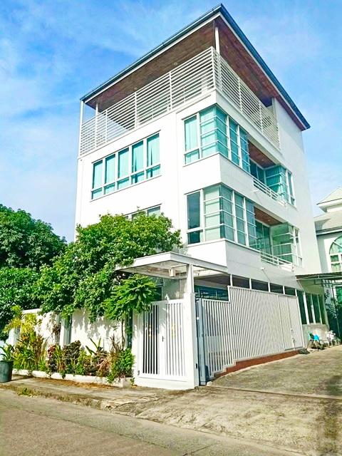 ตลาดบองมาร์เช่ 290ม. รถไฟฟ้าวัดเสมียนนารี 1.4กม.ให้เช่าอาคารสำนักงาน 4ชั้น 320ตร.ม.38ตร.วา เซ็นทรัล ลาดพร้าว 1.8 กม. 1