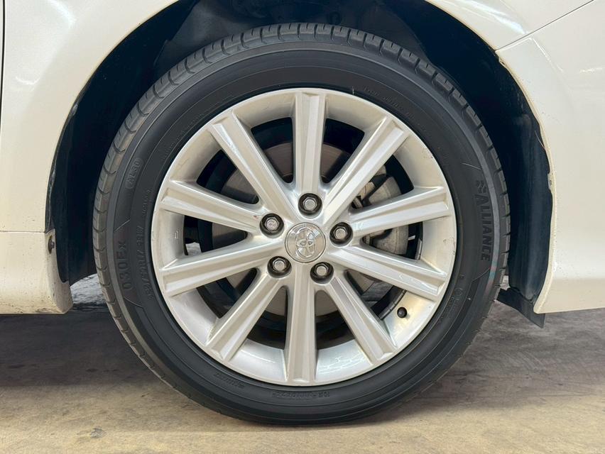 TOYOTA CAMRY 2.5HV DVD ปี 2013 20