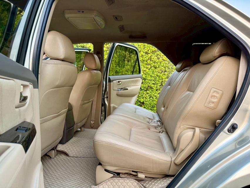 Toyota Fortuner 2.7V  ปี 2013  ซื้อสดมาประกัน ป1 ยังเหลือ มือเดียว เช็คศูนย์ตลอด รถไม่เคยติดแก๊ส รูปที่ 10