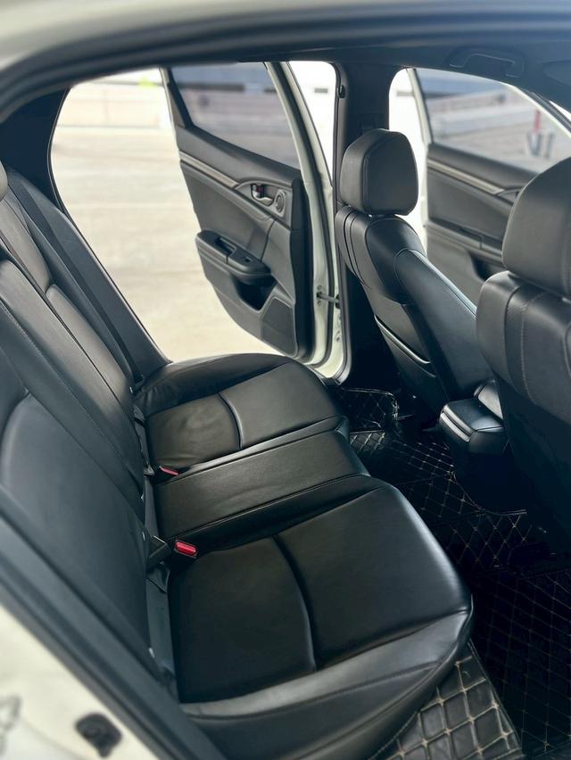 HONDA CIVIC FK 1.5 turbo hatchback 2019 10