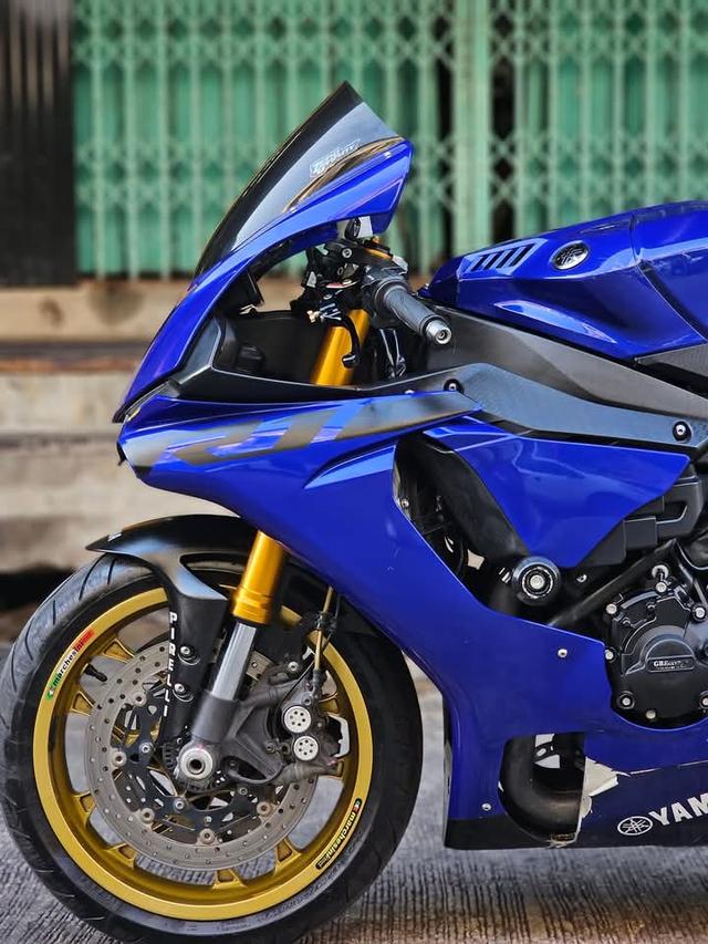 Yamaha R1 สีน้ำเงิน 7