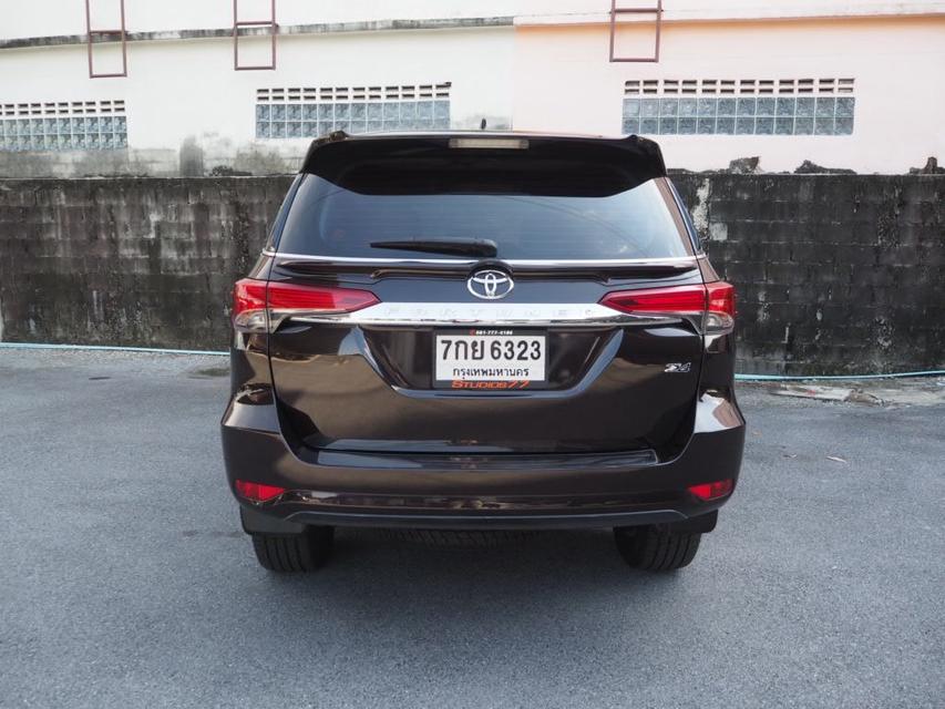 TOYOTA FORTUNER 2.4 V 4WD ปี 2019 8