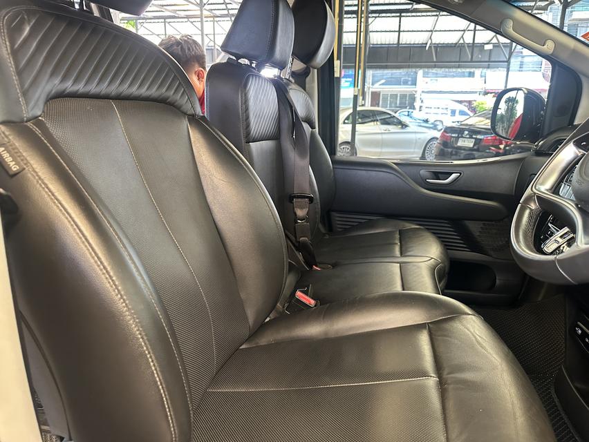 HYUNDAI STARIA 2.2 SEL จดทะเบียนปี 2022 รูปที่ 10