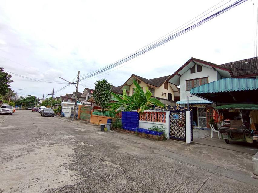 ขายบ้าน 2 ชั้น หมู่บ้านวังทอง ซอยวิภาวดีรังสิต 47 ใกล้สนามบินดอนเมือง