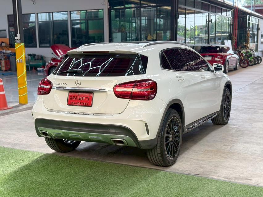 MERCEDES-BENZ GLA250 2.0 AMG Dynamic w156 ปี 2018