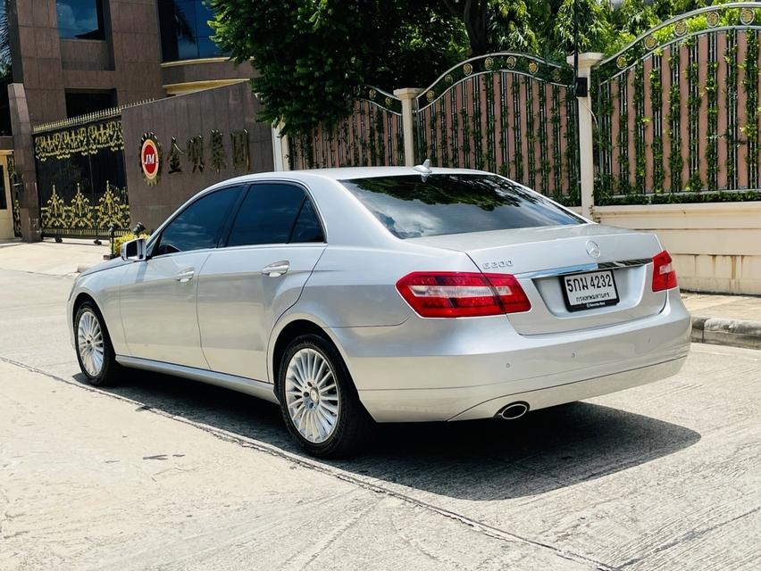 BENZ E200 1.8 BlueEFFICIENCY EXECUTIVE (NGT) ปี 2013 จดปี 2016 2