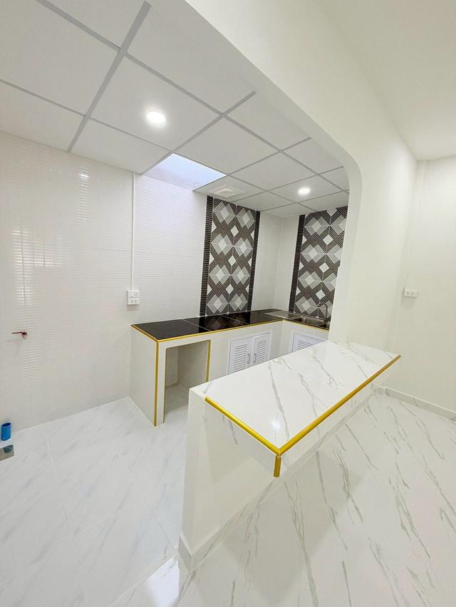 ขายทาวน์เฮาส์ หมู่บ้านพิพรพงษ์ 2 ซ.วิภาวดีรังสิต 84 (โทรสอบถามราคา)