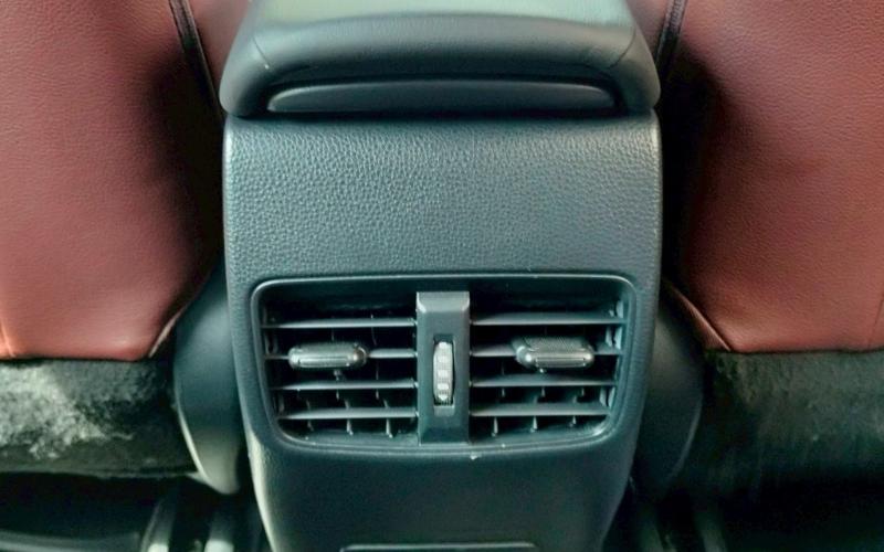 TOYOTA COROLLA CROSS 1.8 HYBRID PREMIUM SAFETY ปี 2020 18