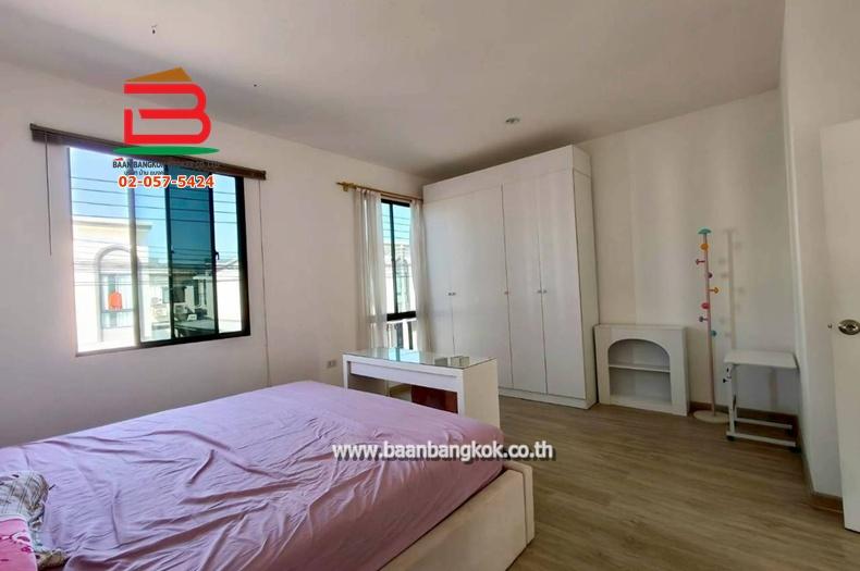 ทาวน์เฮาส์ หมู่บ้าน M Life (เอ็มไลฟ์) สถานีรถไฟฟ้าคูคต เนื้อที่ 18.6 ตรว. ใกล้ BTS คูคต เพียง 8 นาที ถนนลำลูกกา ตำบลลาดสวาย อำเภอลำลูกกา จังหวัดปทุมธา 10