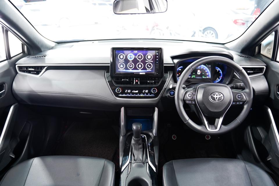  TOYOTA COROLLA CROSS 1.8 HYBRID PREMIUM ปี 2022 จด 2022 สีเทา 4