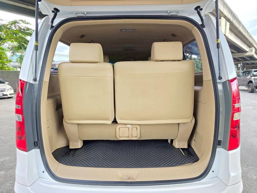 Hyundai grand Starex 2.5Vip ปี13 14