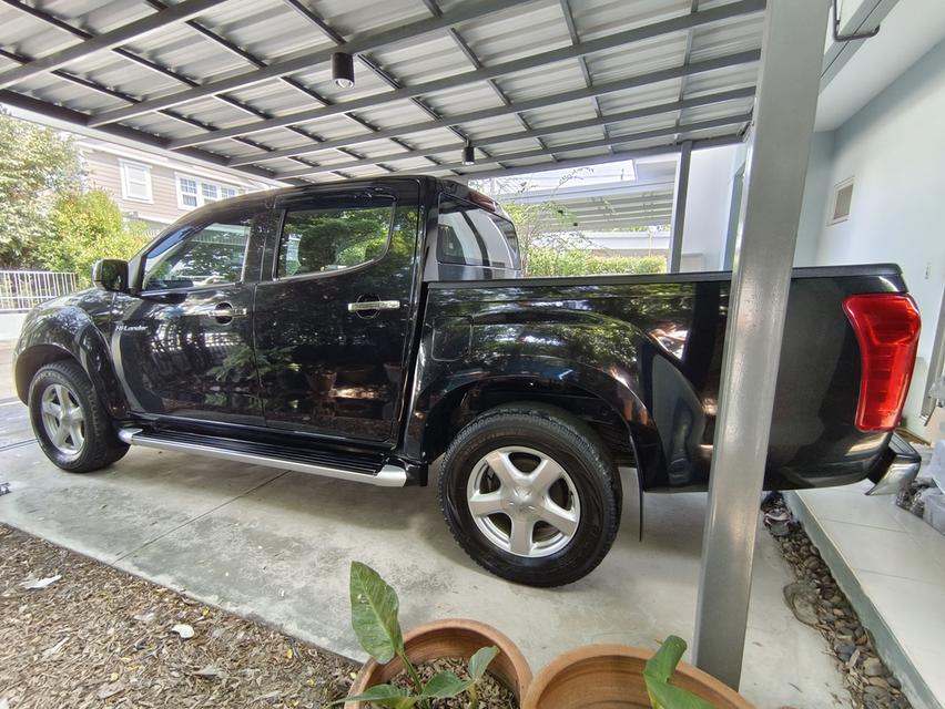 ขาย รถกระบะ 4ประตู เกียร์ Auto Isuzu ปี 2014 Hilander 2.5 Z Prestige Auto 9