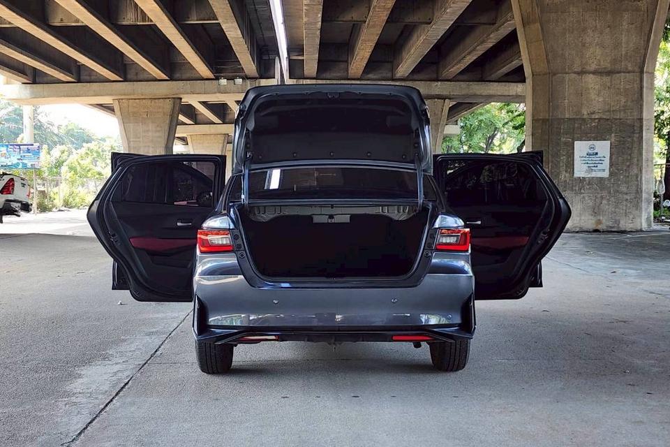 TOYOTA YARIS ATIV 1.2 PREMIUM LUXURY AT ปี 2024 รถสวยมือเดียว ไมล์น้อย 9