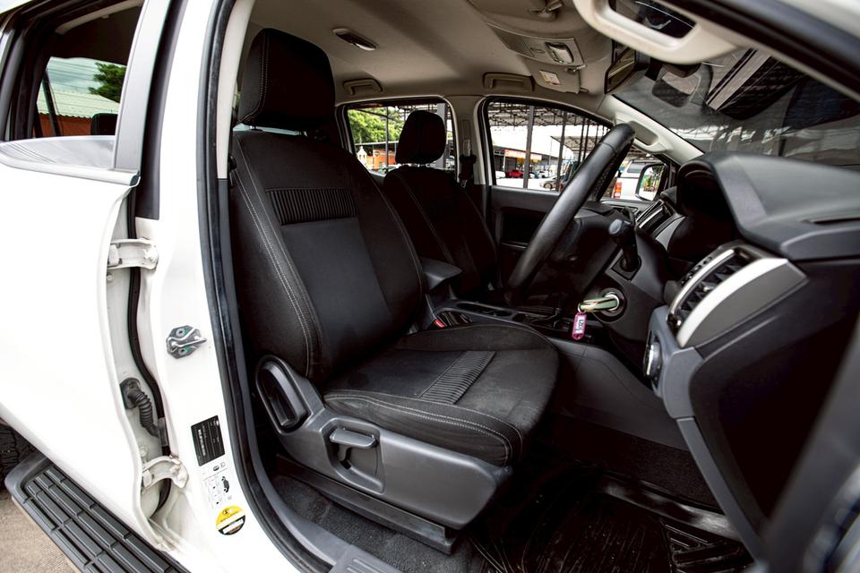 Ford Ranger 2.2 XLT Hi-Lander Double Cab ปี 2019 สีขาว มือเดียวป้ายแดง 11