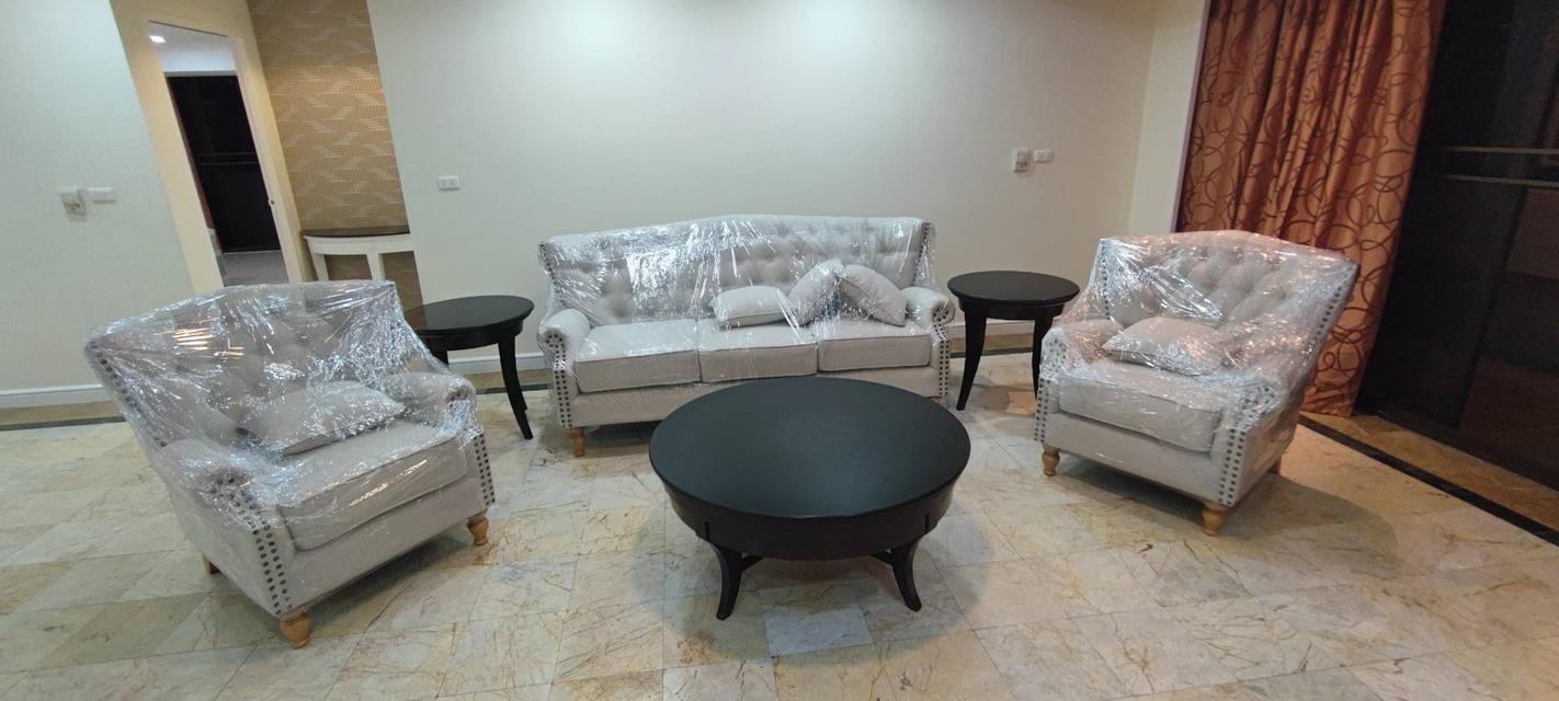 Rent Nice and Fully Furniture Condo big area Sukhumvit 18 3