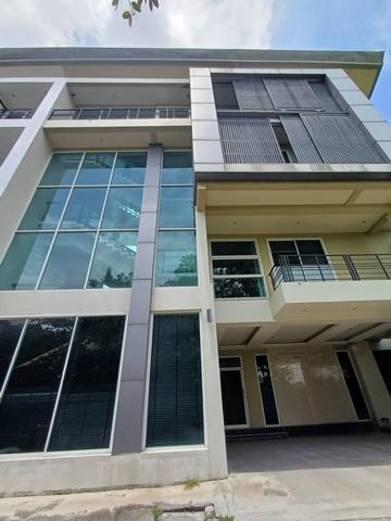 ขาย โฮมออฟฟิศ 4 ชั้น 600 ตรม. ห้องมุม รามอินทรา ใกล้แฟชั่นไอแลนส์ MRT วงแหวนรามอินทรา 2