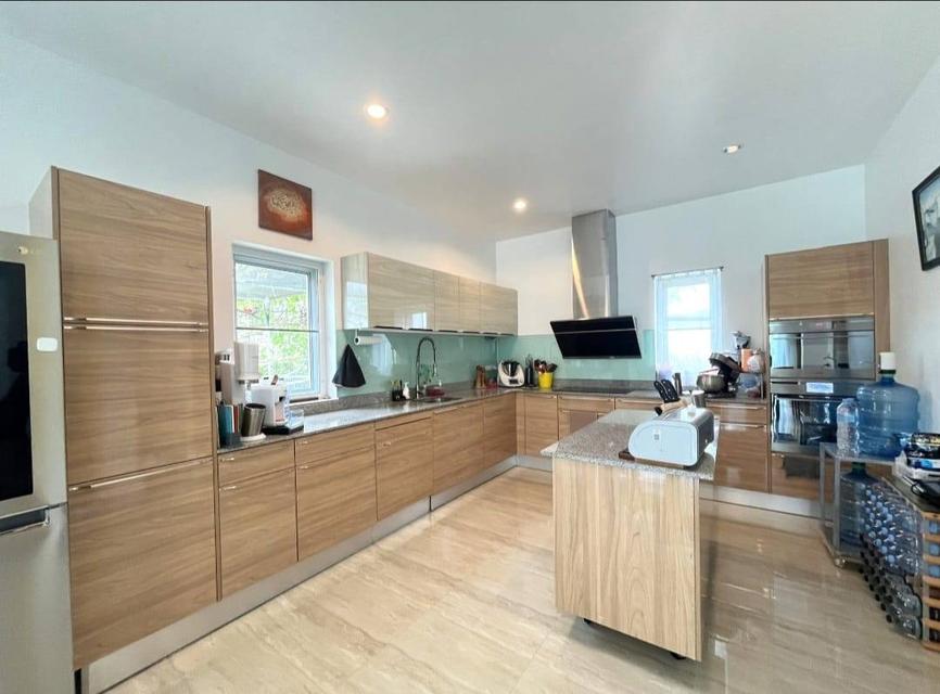 Modern & Cozy 4 bedrooms Private swimming pool Villa mountain view in Khao lak 6