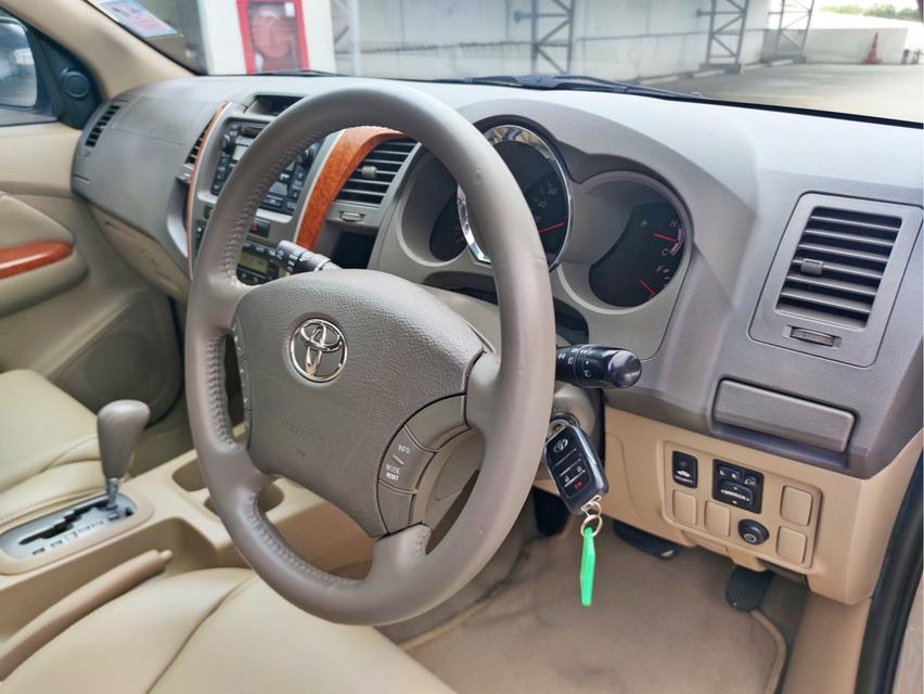 รหัสรถ CAT9702 2010 TOYOTA FORTUNER 2.7V ออโต้ ตัวท้อป สีบรอนซ์เทา เบนซิน 10