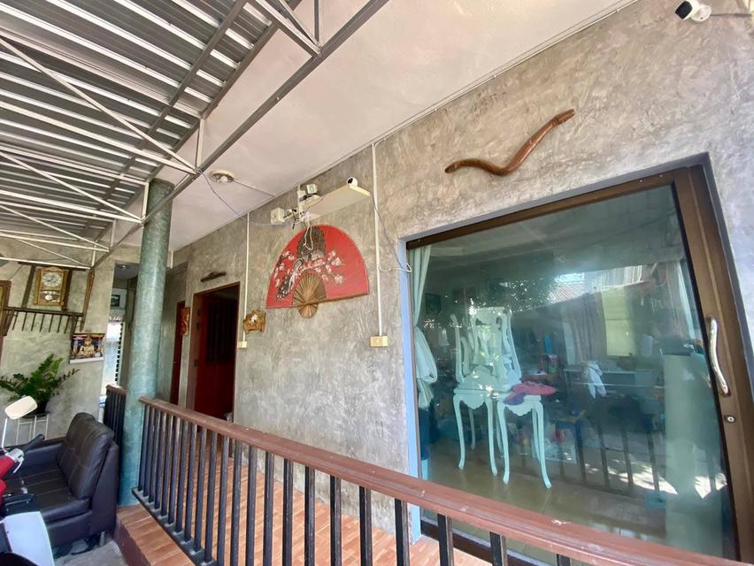 ขายบ้านพร้อมที่ดิน ใกล้สนามบิน เนื้อที่ 65.8 ตารางวา หลังใหญ่ 1 หลัง หลังเล็ก 1 หลัง 6