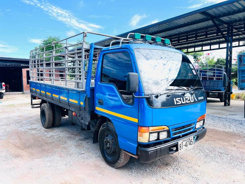 รถบรรทุก 6 ล้อเล็ก ISUZU NKR 110HP ปี 39