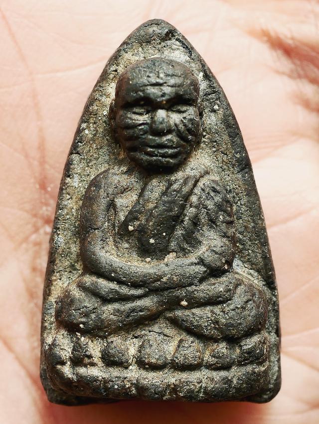 หลวงปู่ทวดเนื้อว่าน รุ่นแรก พิมพ์กรรมการ วัดช้างให้ ปี 2497.....เก่าๆ 6