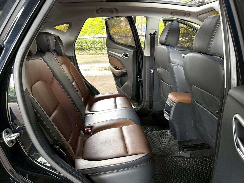 ขายรถ MG ZS 1.5X+ sunroof ปี 2022 สีดำ เกียร์ออโต้ 10