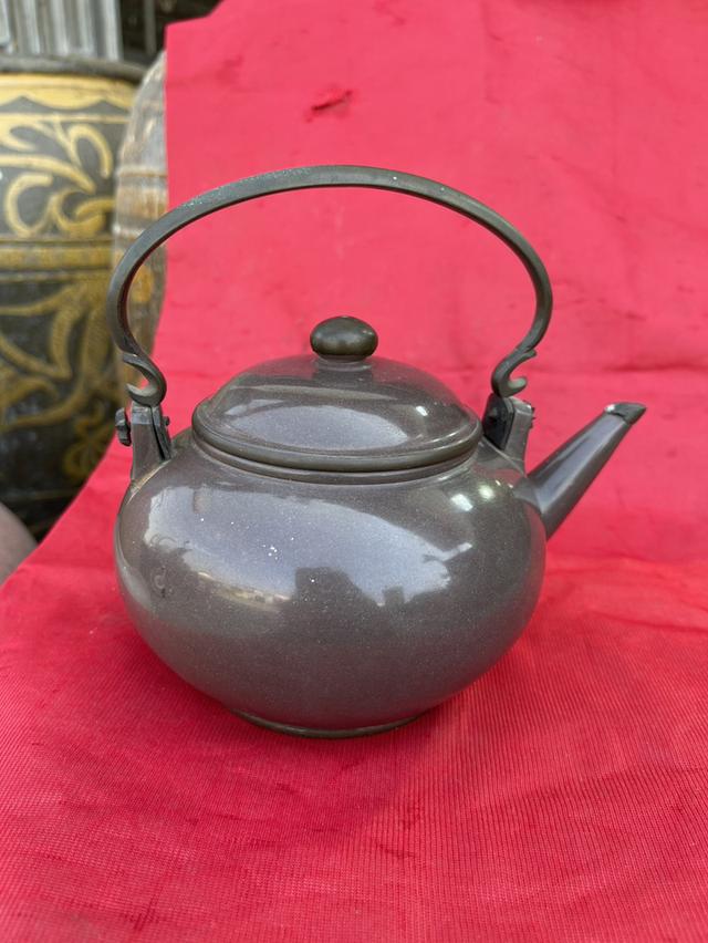 ปั้นชาอี๋ซิง กาน้ำชาดินเผาโบราณ ผิวขัดมัน สีดำ ใบใหญ่ ป้านชาอี๋ซิง ป้านชาเก่า 9