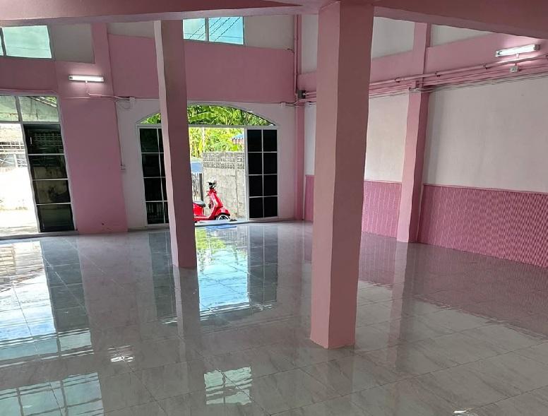 ให้เช่าอาคาร / อาคารสำนักงาน 4 ชั้น / ซอยพัฒนาการ 97 / พื้นที่ใช้สอย 698 ตารางเมตร / แอร์ 3 เครื่อง (คนเช่าติดเพิ่มเองได้) / จอดรถ 5-6 คัน 2