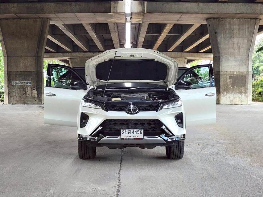 ขายรถ Toyota Fortuner 2.8 Legender 4WD ปี 2022 สีขาว เกียร์ออโต้ 19