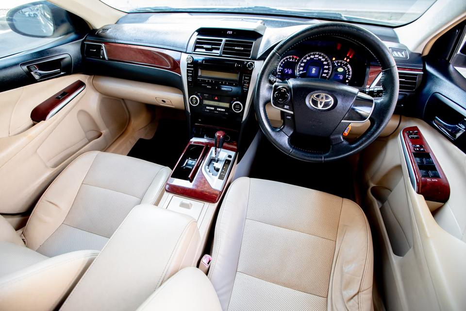 Toyota Camry 2.0G ปี 2013 สีบรอนซ์ มือเดียวป้ายแดง   13