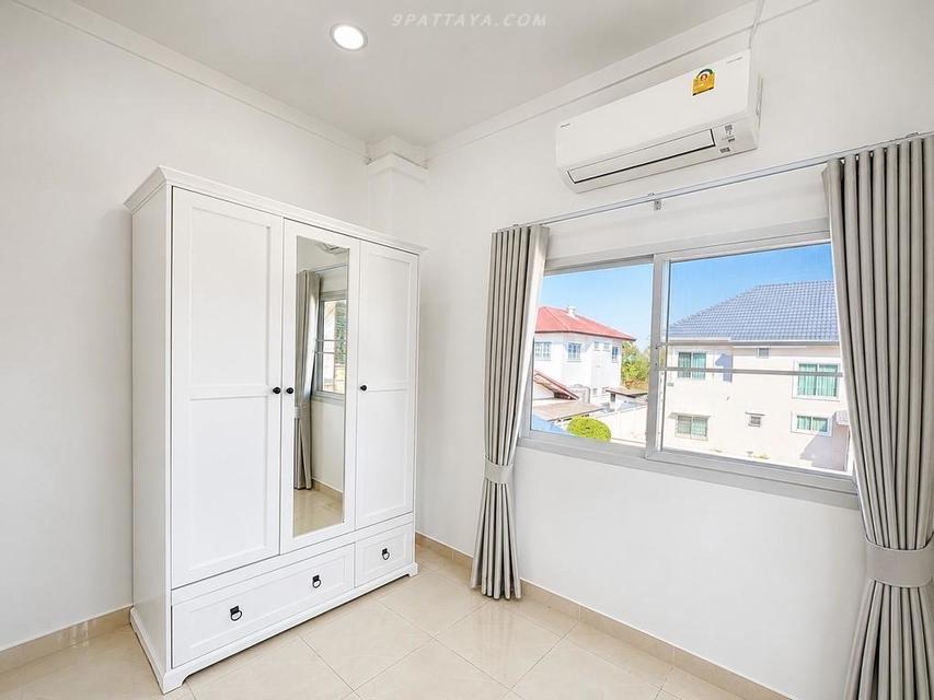 For Rent — Renovated Pool Villa at Pattaya Park Hill VillageNewly renovated pool villa, fully furnished and ready to move in. East Pattaya 10