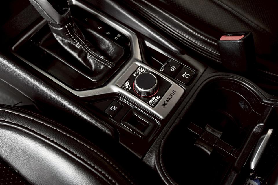 Subaru Forester 2.0S EYESIGHT ปี 2019 สีน้ำตาล มือเดียวป้ายแดง  16