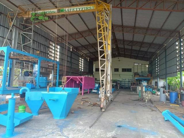 ขายโรงงานพร้อมเครื่องจักร และอาคารพาณิชย์ 3 ชั้น บนเนื้อที่ 2 ไร่ ย่านลำลูกกา คลอง 10 ขอ รง. ได้ 8