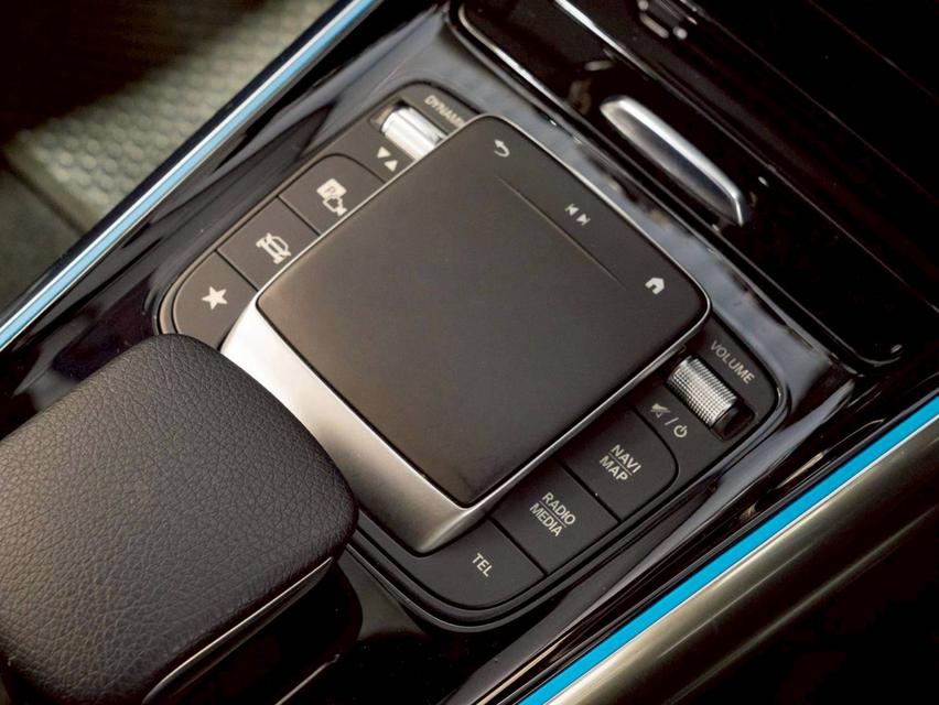 Mercedes-Benz GLA 200 1.3 AMG DYNAMIC (W247) ปี 2020 จด 2022 9