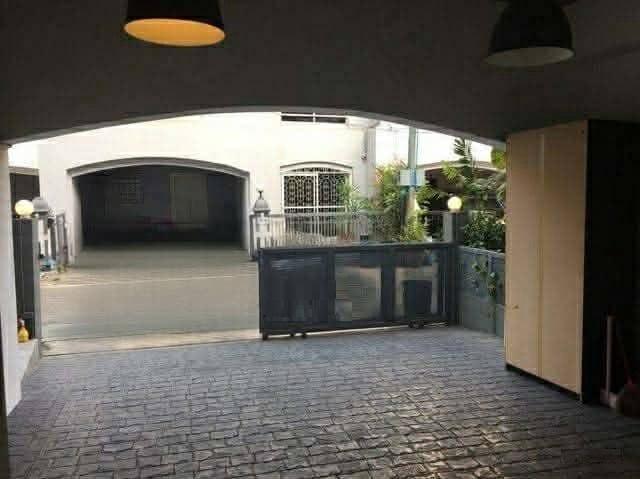 ให้เช่า ทาวน์โฮม 4 ชั้น กำลังรีโนเวท เอกมัยซอย12 ซอยเจริญใจ ซอยปรีดี31 ทำเลดีใจกลางเมือง ใกล้รถไฟฟ้า BTS เอกมัย จดทะเบียนบริษัทได้ ไม่รวมภาษี หัก ณ ที 3