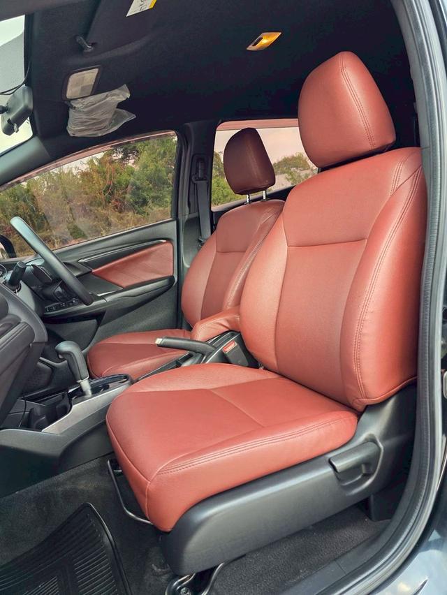 Honda Jazz 1.5 RS สีดำ ปี 2019 ไมล์ 100,000 กม. รูปที่ 7