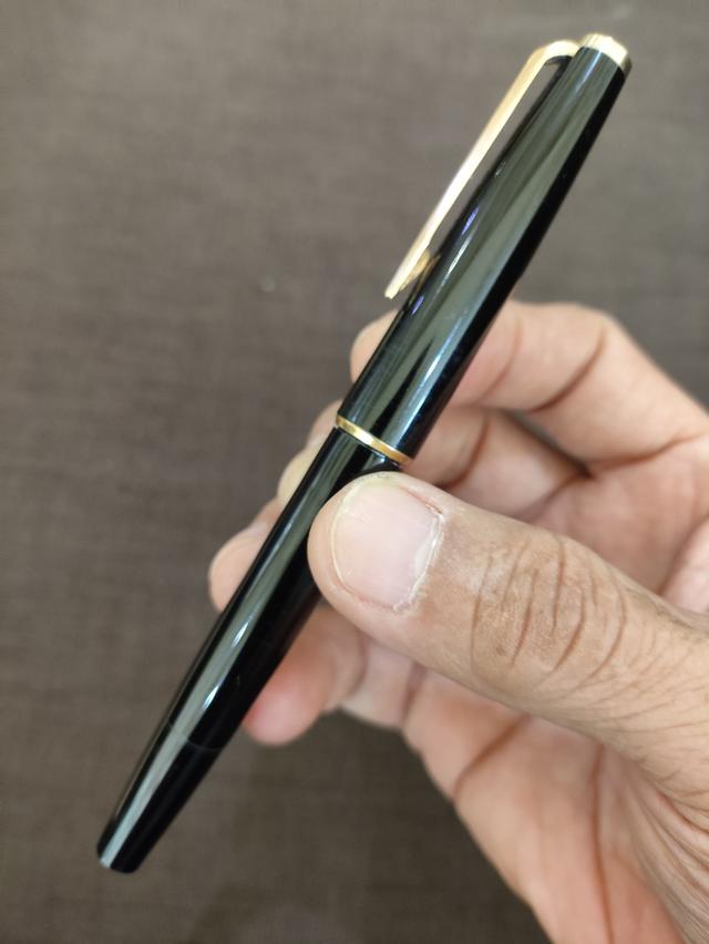 ปากกา หมึกซึม Montblanc รุ่น Vintage 1970's Montblanc 420 Black with Gold Trim 14k 585 Nib F Piston Filler Mechanical System Fountain🇩🇪 Pen รูปที่ 4