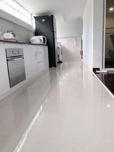 ขายบ้านเดี่ยว 2 ชั้น 55 ตรว. รีโนเวทใหม่ทั้งหลัง วิภาวดี 16 ซอยโชคชัยร่วมมิตร ใกล้ MRT รัชดาภิเษก 8