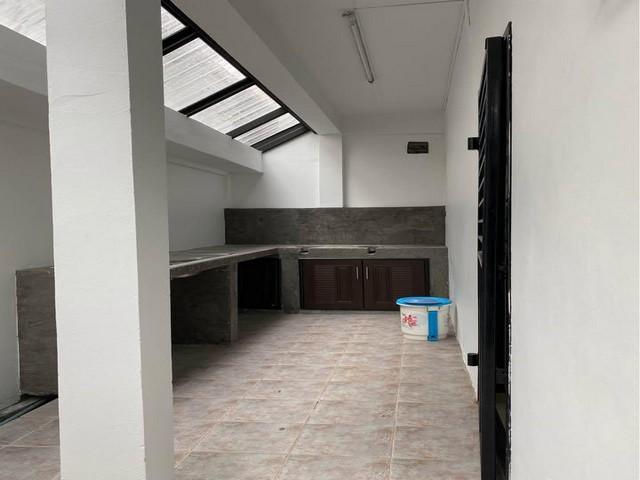 PB5933ขาย ทาวน์เฮ้าส์ 2 ชั้น ลาดพร้าว 26 ใกล้ MRTลาดพร้าวเพียง 500 เมตร เดินทางสะดวก เข้าออกได้หลายเส้นทาง 10