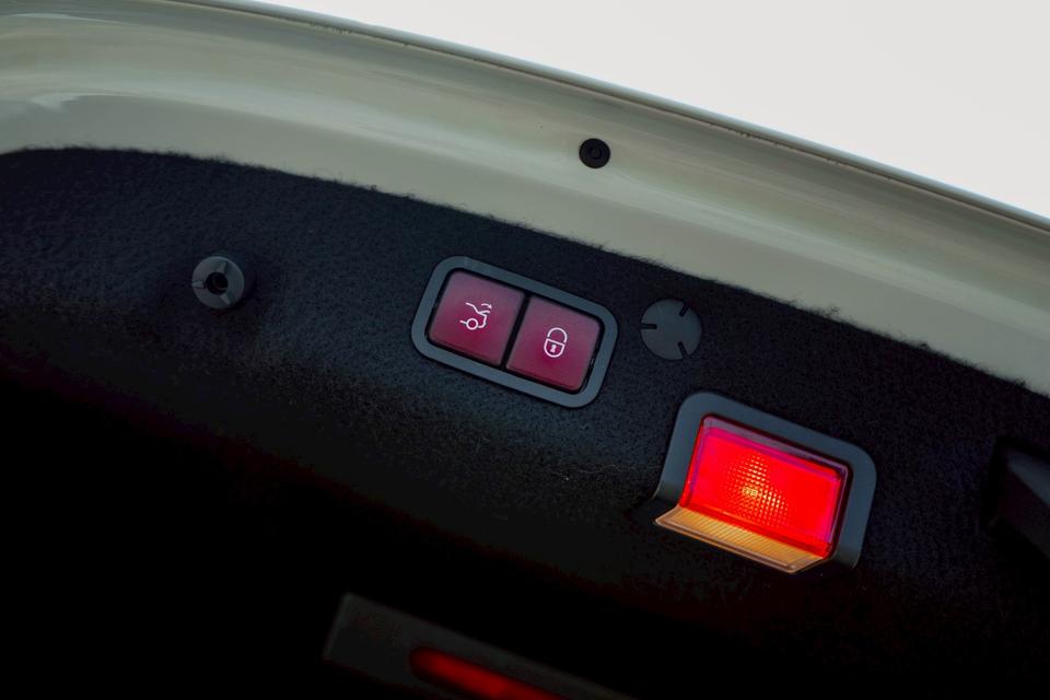 รหัสรถ CBL5353 Mercedes-Benz C300e AMG Dynamic W205 AT 2019 7