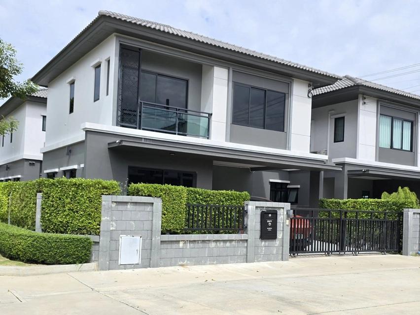 บ้านแฝดมือสองนนทบุรี โครงการ บริทาเนีย วงแหวน-ปิ่นเกล้า (Britania Wongwaen - Pinklao) หลังมุม เนื้อที่ 39.20 ตร.ว. 2