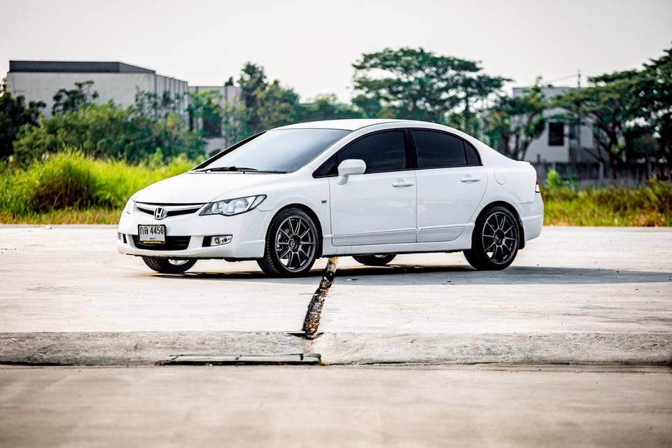 Honda Civic Fd 1.8E สีขาว ปี 2008 เกียร์ออโต้ มือเดียวป้ายแดง