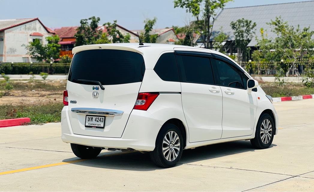 2013 Honda freed