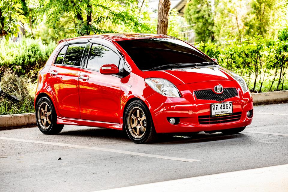 Toyota Yaris 1.5E ปี 2006 เกียร์ Auto สีแดง