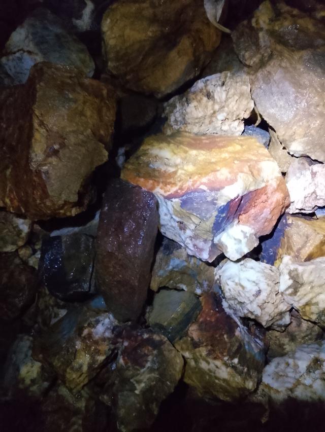 หินแร่ทองคำ หินควอตซ์ หินทองคำดิบ รูปที่ 16