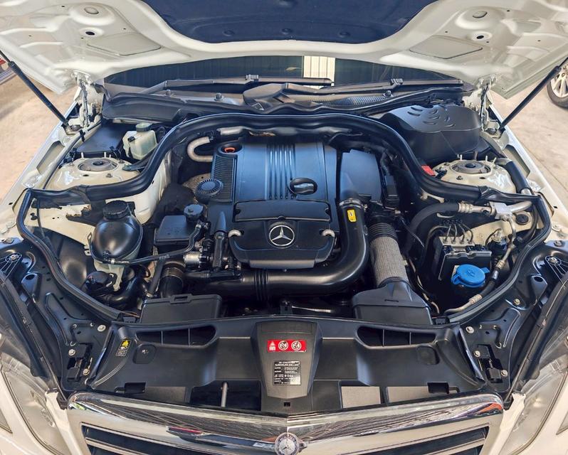 BENZ E200 CGI 1.8 W212