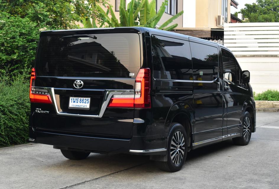 TOYOTA MAJESTY 2.8 Standard 6AT ปี2020 สีดำ ออโต้ ดีเซล ไมล์ 7x,xxx km