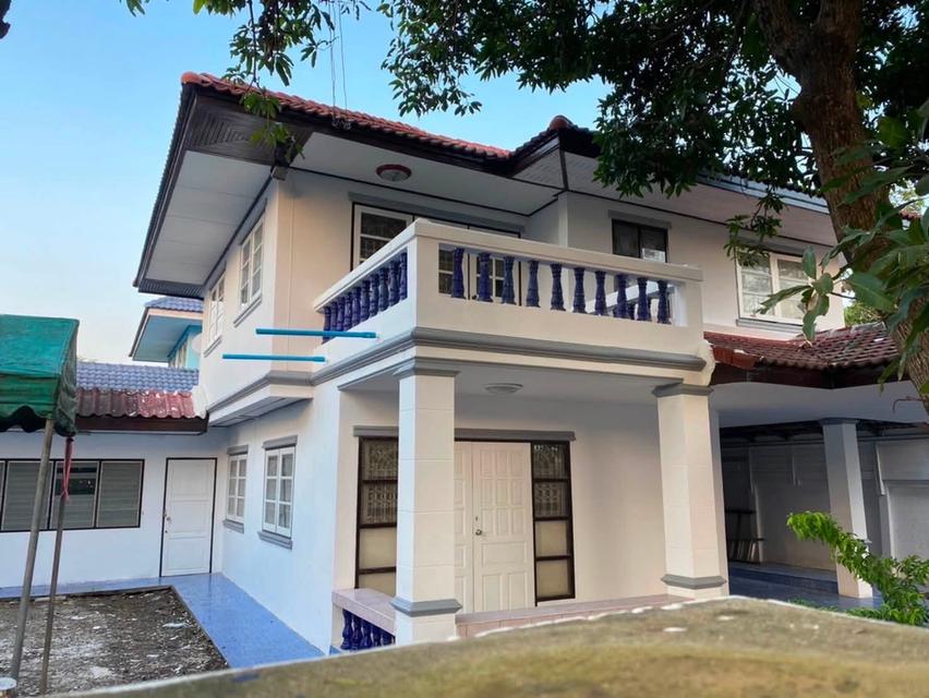 ขายด่วน! บ้านเดี่ยวหลังริม พื้นที่กว้างขวาง ทำเลบางบัวทอง (เจ้าของขายเอง) 1