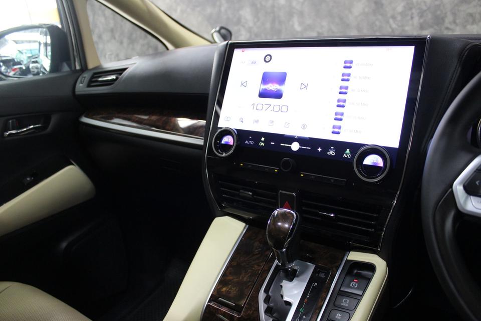 รหัสรถ JRS4310 Toyota Alphard 2.5 Hybrid X ปี2018  13